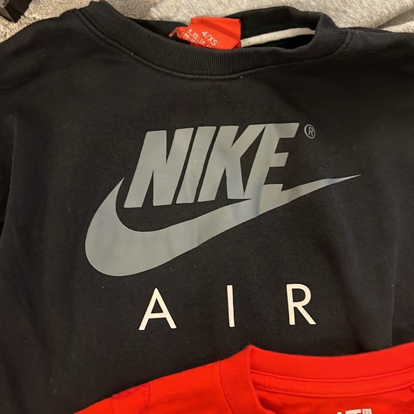 Boys top bundle size 3-4 years - Picture 2 of 6